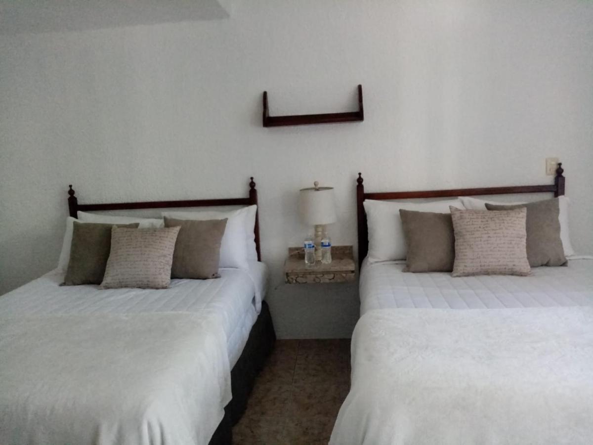 Hotel Posada Santa Fe Гуадалахара Екстериор снимка