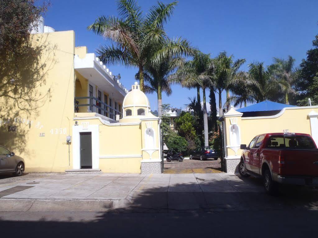 Hotel Posada Santa Fe Гуадалахара Екстериор снимка
